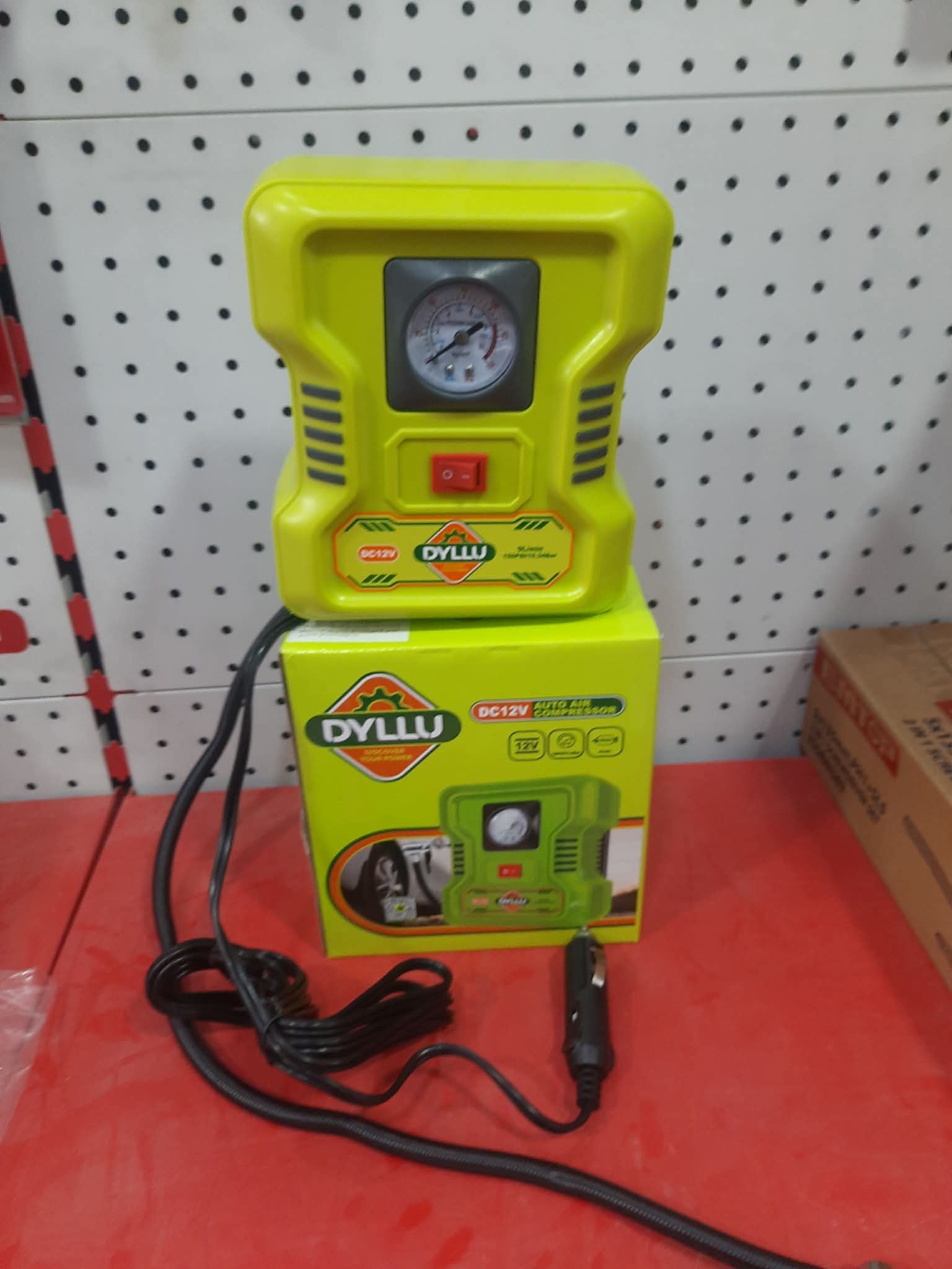 Compresseur d'air Auto 11 BAR 12V DTAAC501 Dyllu – Image 2